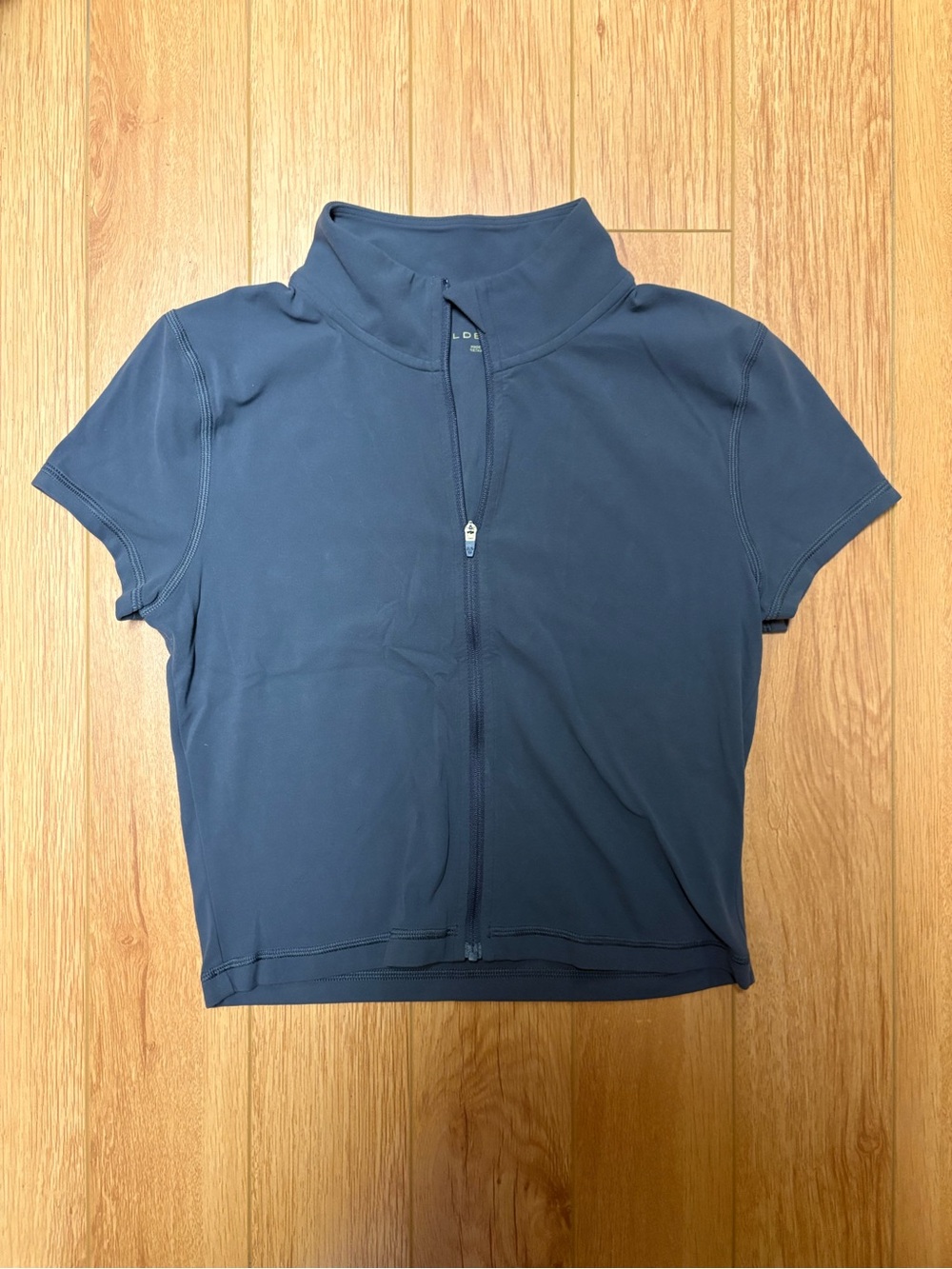 Aritzia Golden Short Sleeve Zip Crop Top